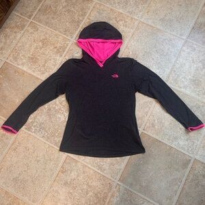 The North Face Flash Dry Long Sleeve